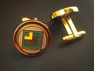 запонки с логотипом