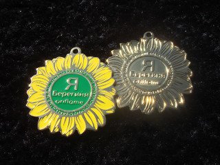 кулоны, подвески, висюльки "oriflame"