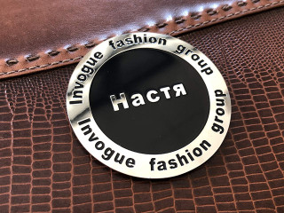 badges "invog fashion group"