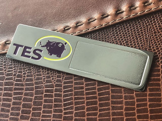 Badges for staff of petrol station network "tes"