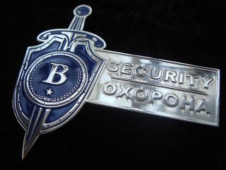 бейджи по формі логотипу, фігурні