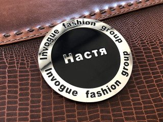бейджи "invog fashion group"