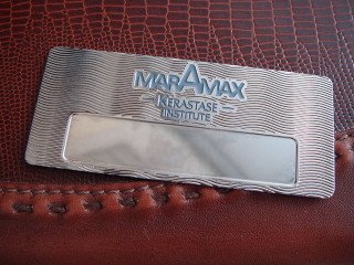 фирменные бейджи с логотипом "maramax"