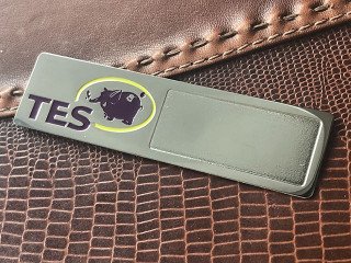 Badges for staff of petrol station network "tes"