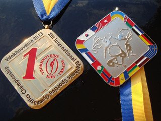 спортивные медали на ленте "vdokhnoveniye"