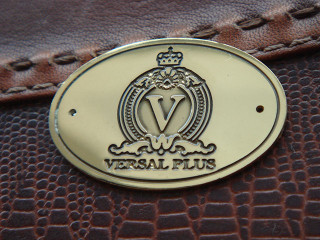 шильдики из металла "versal plus"