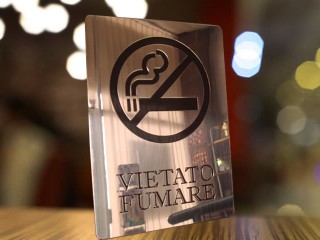 forbidding plate - informational "vietato-fumare"