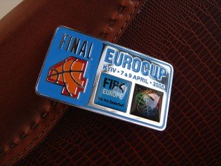 брендовані значки з логотипом "evrocup"